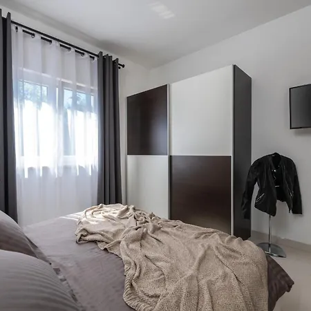 3 Bedroom Amazing In Ferienhaus *