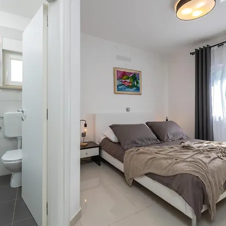 Ferienhaus 3 Bedroom Amazing In Strmac