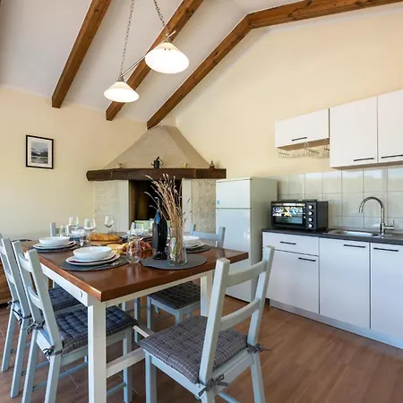 Ferienhaus 3 Bedroom Amazing In Strmac
